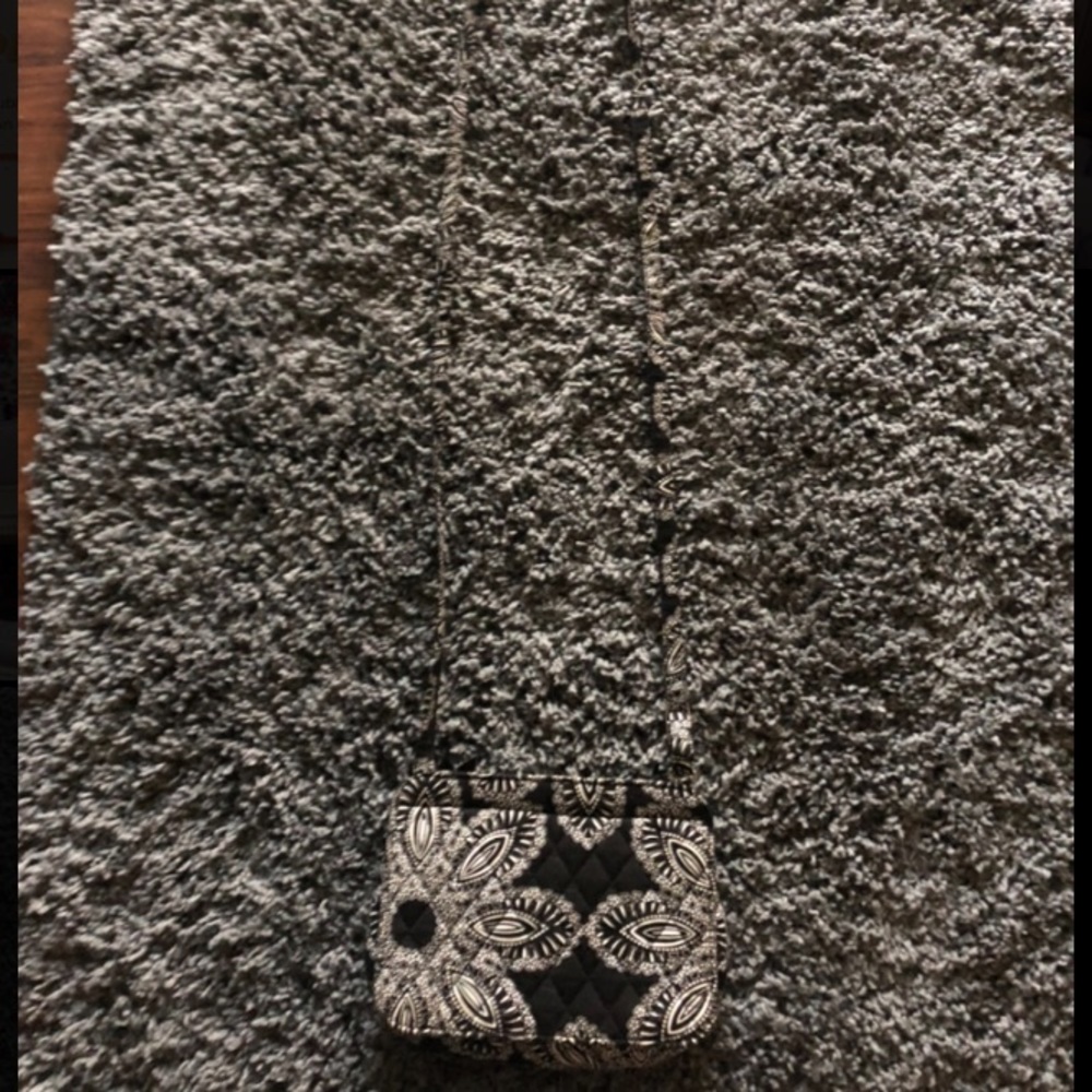 Black and white Vera Bradley purse